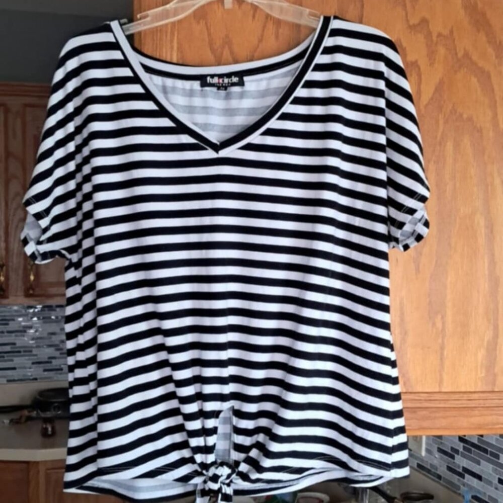 WOMENS TOP SIZE 1X